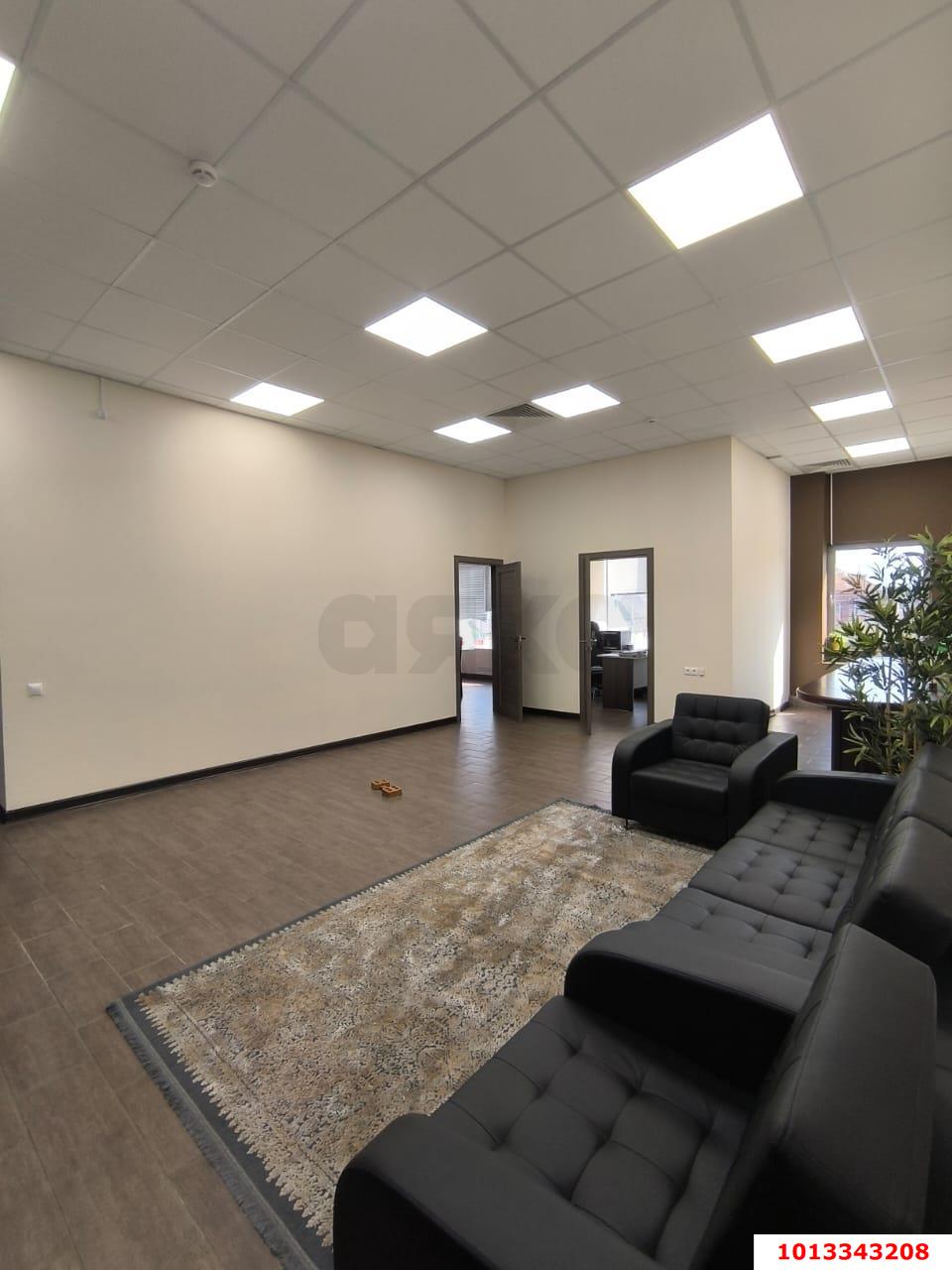 Фото №13: Коммерция 1104 м² - Майкоп, ул. Кубанская, 300