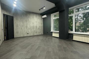 Фото №5: Коммерция 899 м² - Майкоп, мкр. Дружба, ул. Краснооктябрьская, 67А