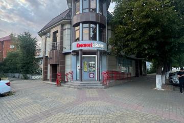 Фото №1: Коммерция 899 м² - Майкоп, мкр. Дружба, ул. Краснооктябрьская, 67А