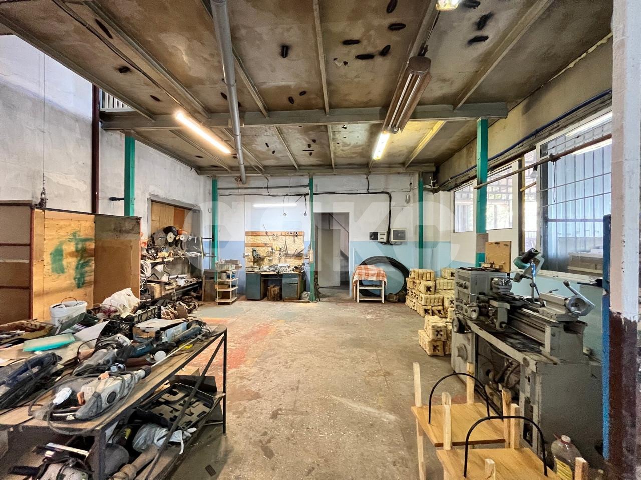 Фото №4: Коммерция 200 м² - Майкоп, ул. Юннатов, 9С