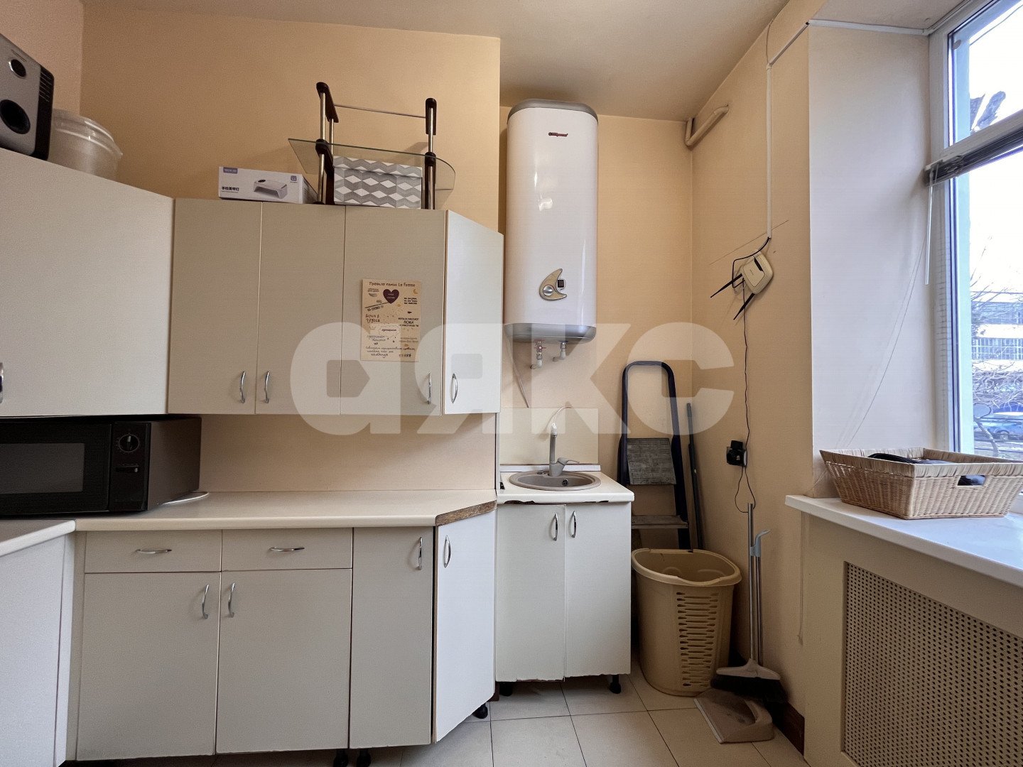 Фото №16: Коммерция 83 м² - Майкоп, мкр. Центр, ул. Краснооктябрьская, 32