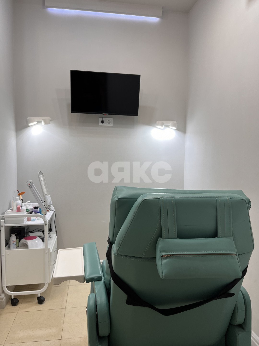 Фото №11: Коммерция 83 м² - Майкоп, мкр. Центр, ул. Краснооктябрьская, 32