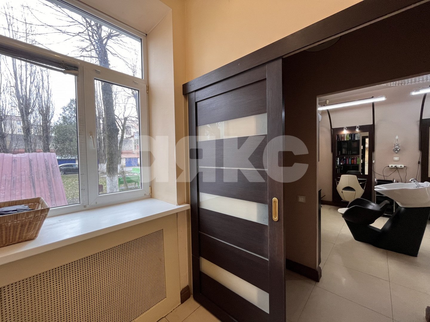 Фото №17: Коммерция 83 м² - Майкоп, мкр. Центр, ул. Краснооктябрьская, 32