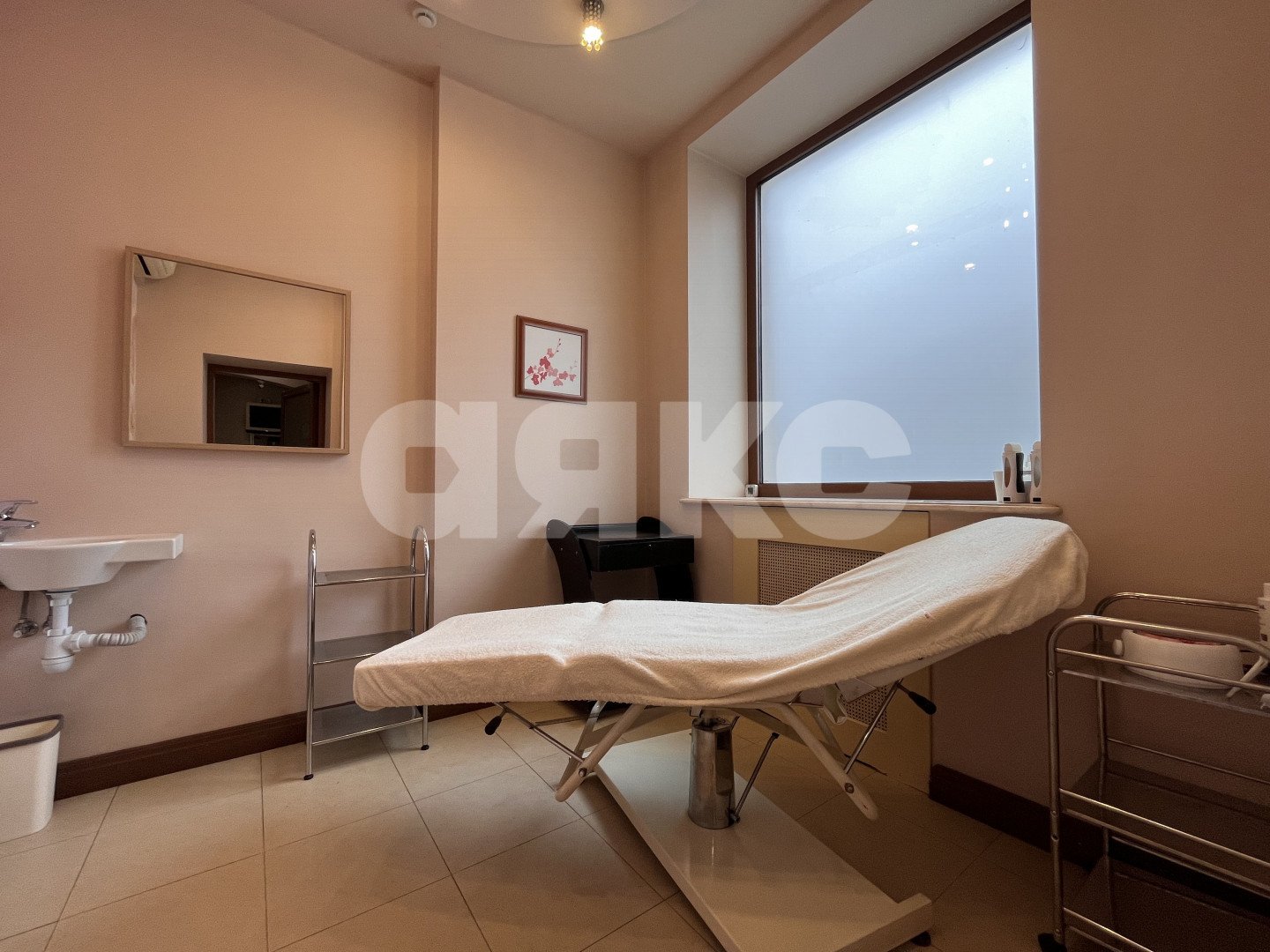 Фото №13: Коммерция 83 м² - Майкоп, мкр. Центр, ул. Краснооктябрьская, 32