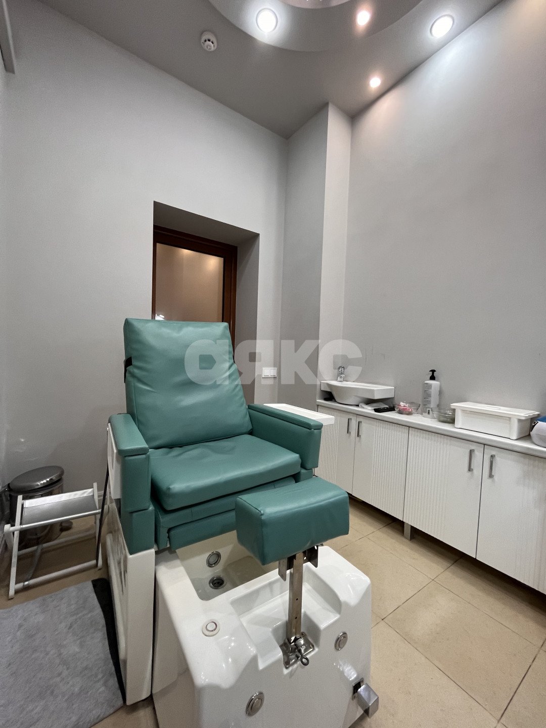 Фото №12: Коммерция 83 м² - Майкоп, мкр. Центр, ул. Краснооктябрьская, 32