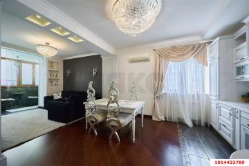 Фото №1: 3-комнатная квартира 108 м² - Краснодар, мкр. Юбилейный, пр-кт Чекистов, 38