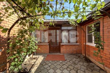 Фото №1: Часть дома 63 м² - Майкоп, мкр. квартал Дубзавод, ул. Тургенева, 7