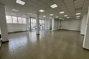 Фото №2: Коммерция 275 м² - Майкоп, мкр. Центр, ул. Крестьянская, 209