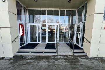 Фото №1: Коммерция 275 м² - Майкоп, мкр. Центр, ул. Крестьянская, 209