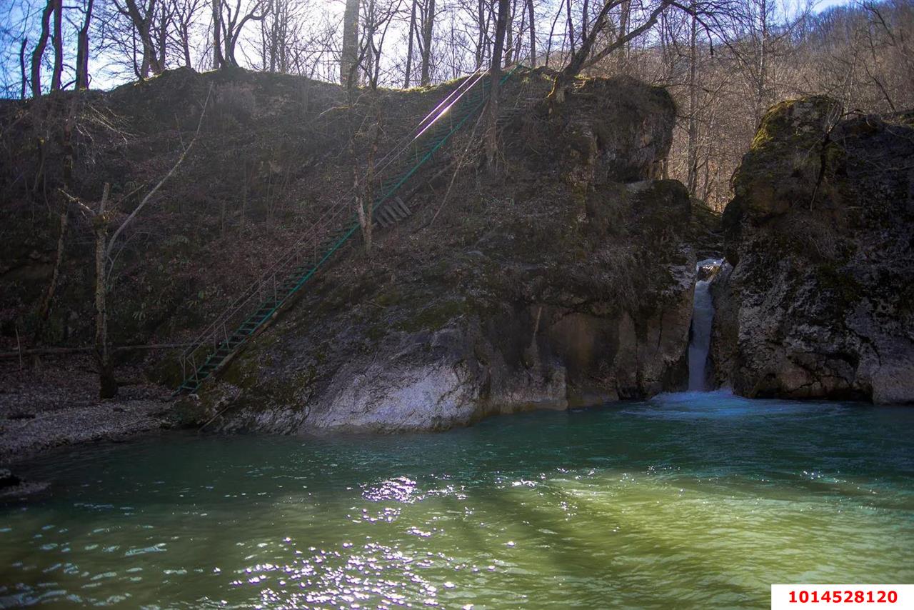 Фото №2: Земельный участок 6.2 сот. - Усть-Сахрай, ул. Мира, 12