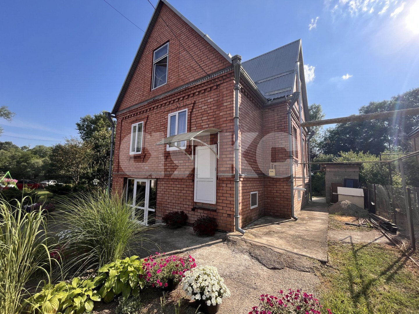 Фото №1: Дом 168 м² + 6.65 сот. - Майкоп, п. дачный  Родник