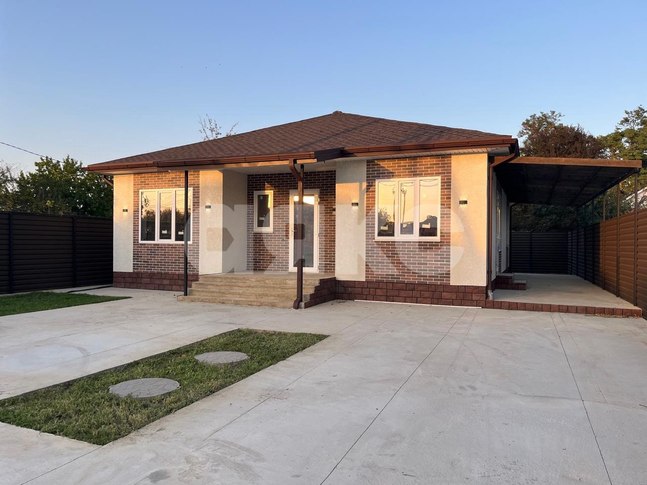 Фото №1: Дом 115 м² + 4.2 сот. - Майкоп, ул. Севастопольская, 17