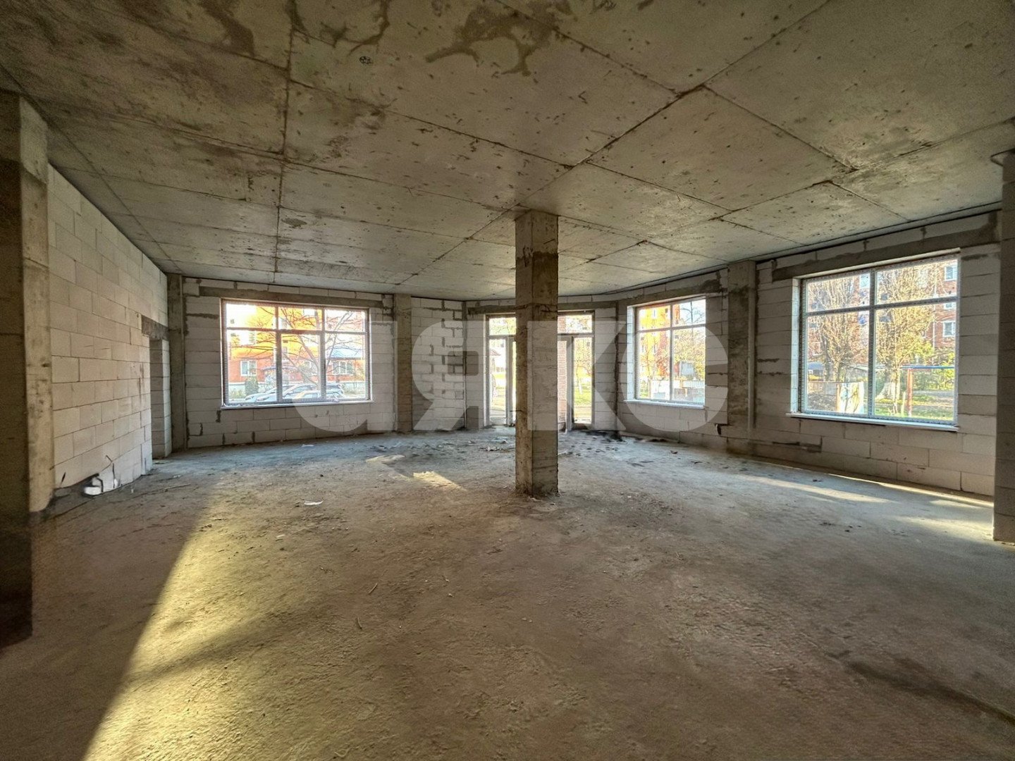 Фото №5: Коммерция 300 м² - Майкоп, мкр. квартал Черёмушки, ул. Димитрова, 23