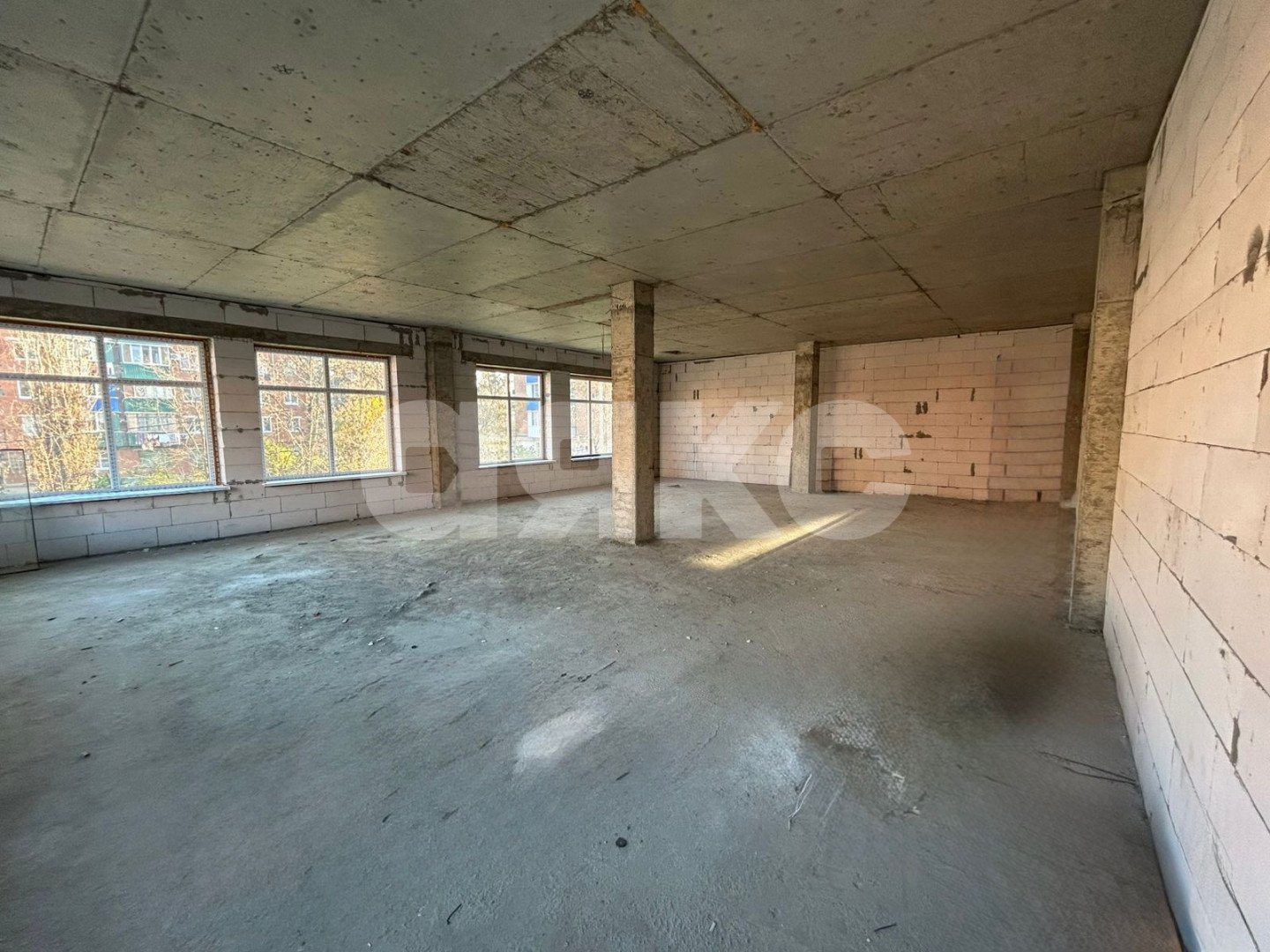 Фото №6: Коммерция 300 м² - Майкоп, мкр. квартал Черёмушки, ул. Димитрова, 23