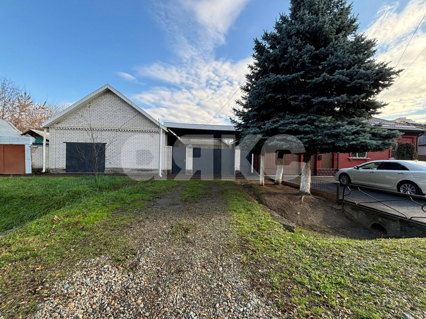 Фото №1: Дом 123 м² + 5.73 сот. - Майкоп, мкр. Центр, ул. Пролетарская, 302