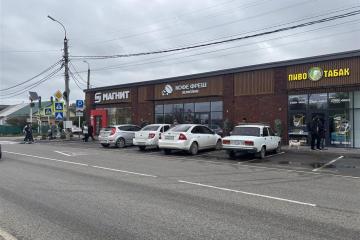 Фото №2: Коммерция 486 м² - Майкоп, мкр. квартал Кужорский переезд, ул. Железнодорожная, 298