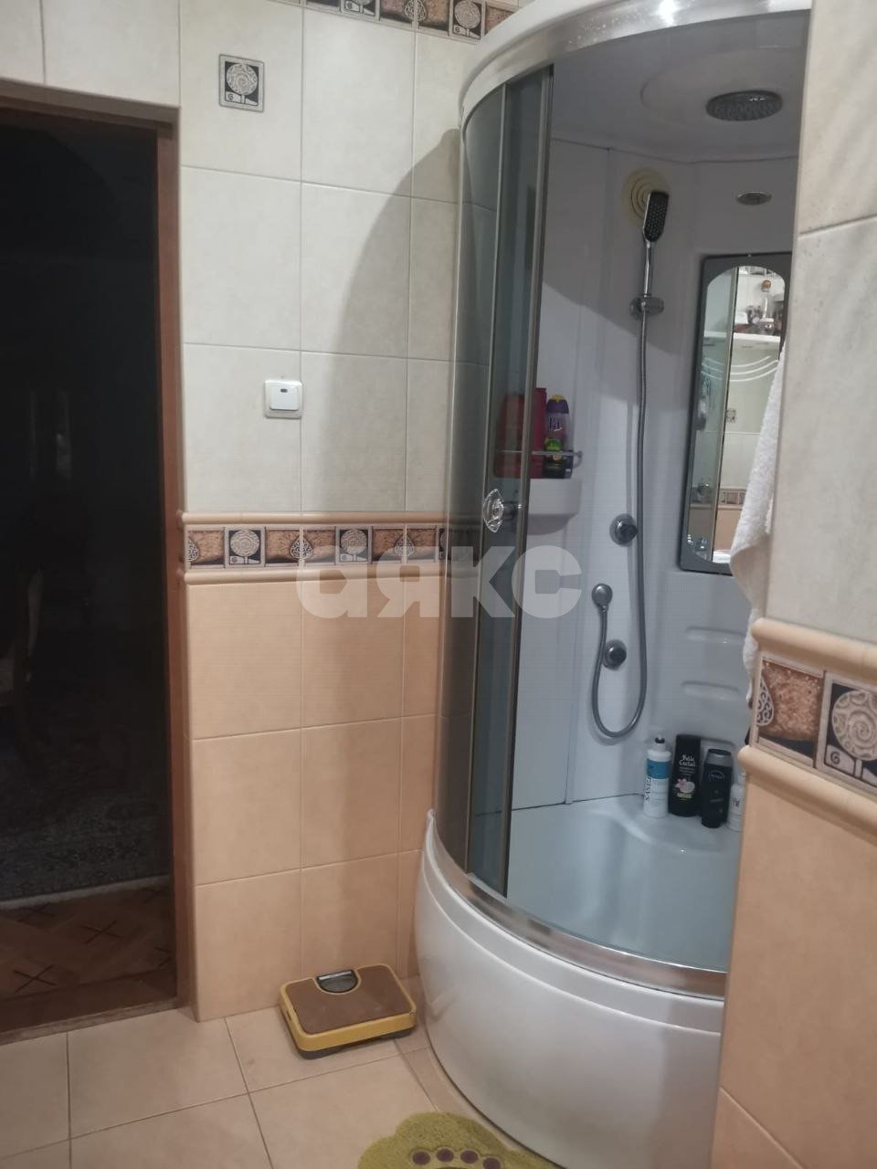 Фото №13: Дом 272 м² + 6 сот. - Майкоп, мкр. Центр, ул. площадь Ленина