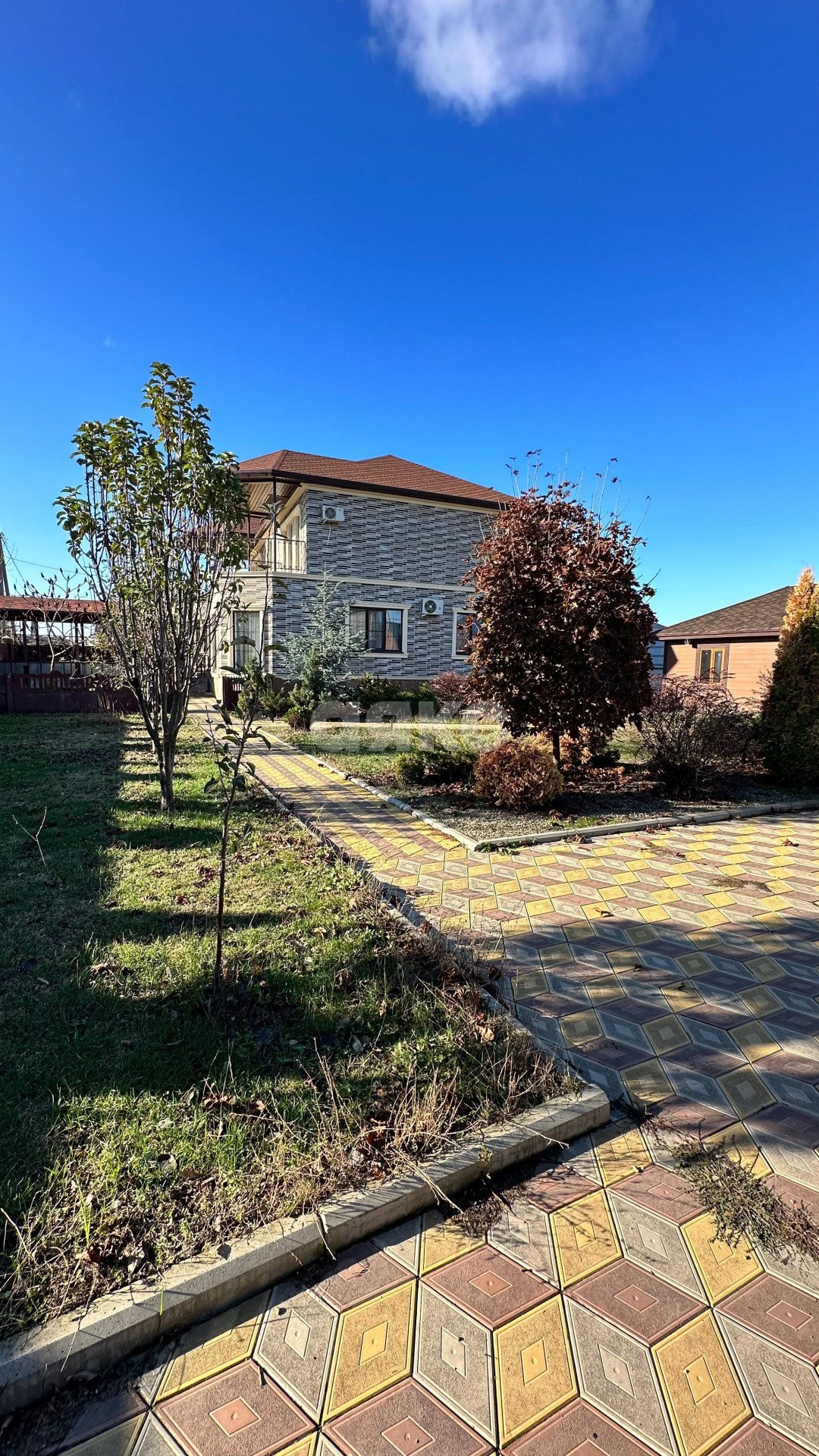 Фото №2: Дом 231 м² + 14 сот. - Западный, ул. Героев Отечества, 3