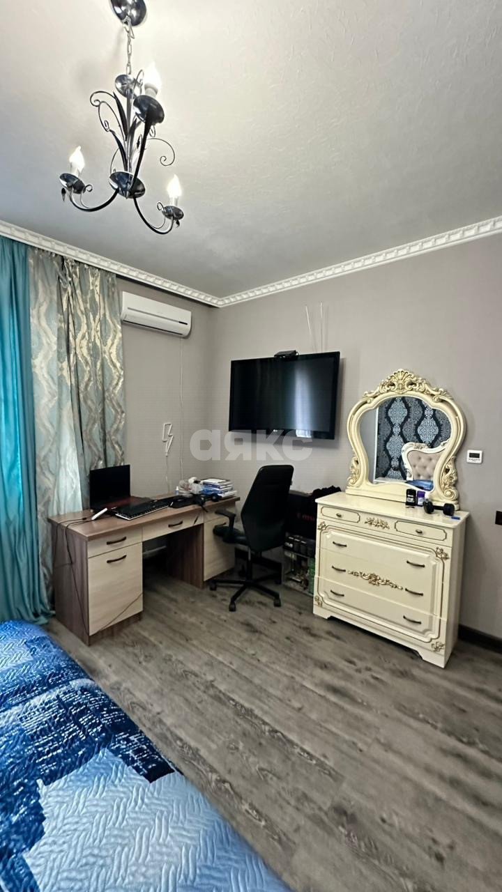 Фото №35: Дом 231 м² + 14 сот. - Западный, ул. Героев Отечества, 3